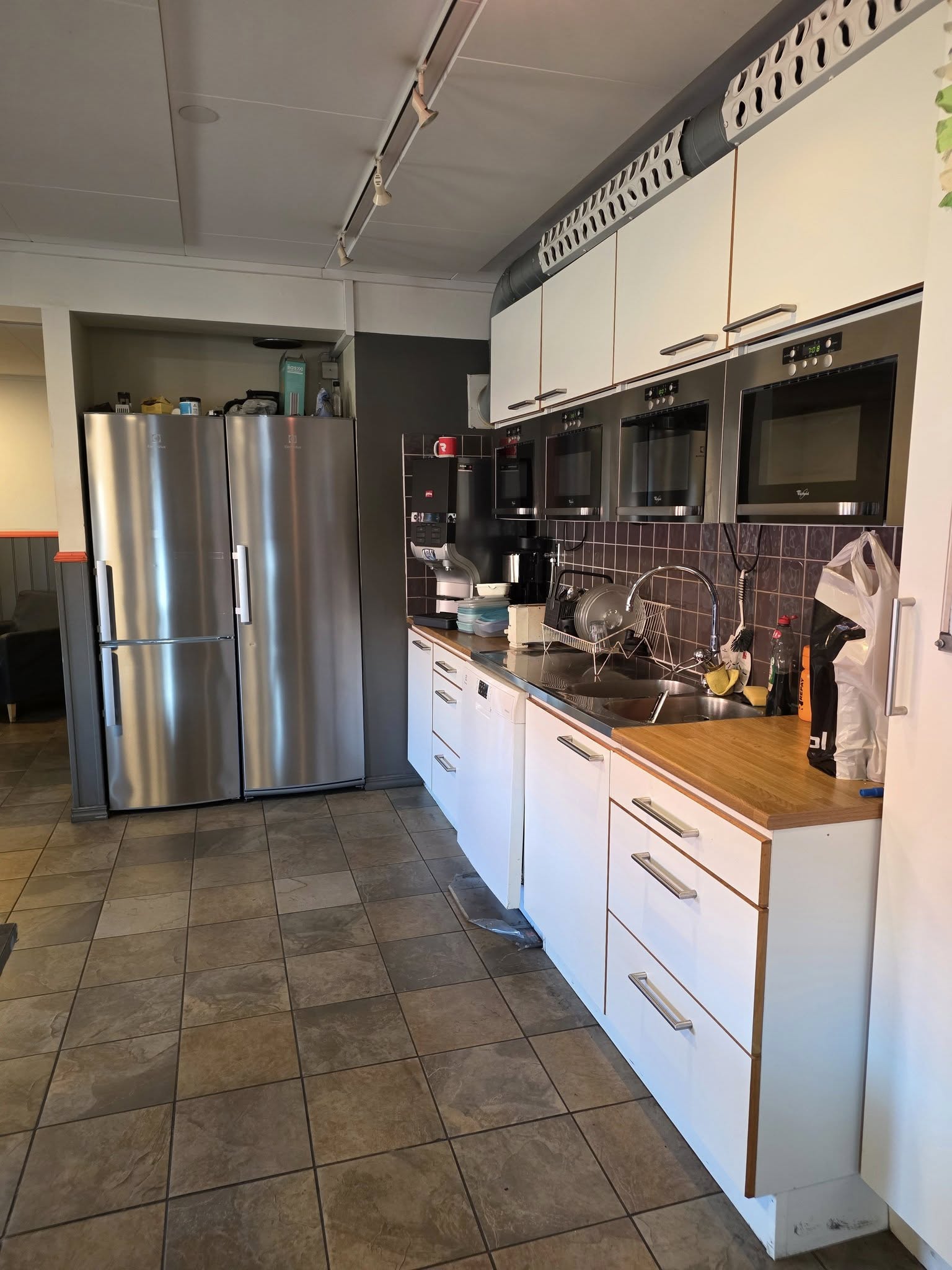 Office cleaning, Commercial cleaning
